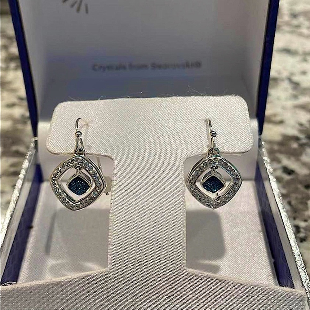 Swarovski drop earrings
